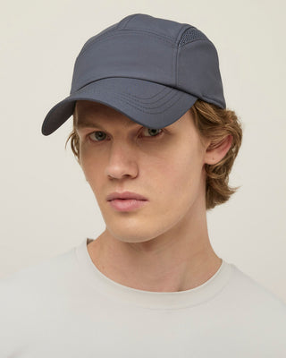 Caps