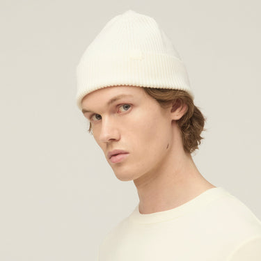 #colour_off-white