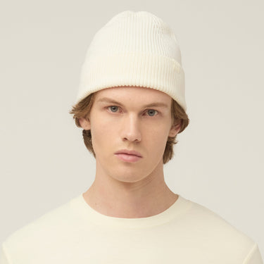 #colour_off-white